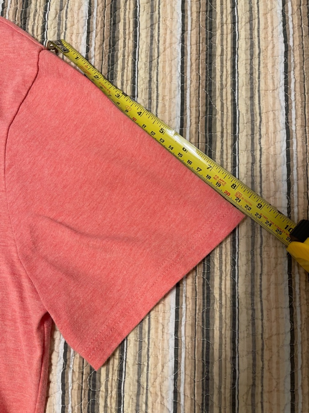 Banana Republic Eco Premium Wash Men's Large Coral Pink V-Neck Short Sleeve Tee - Picture 7 of 7